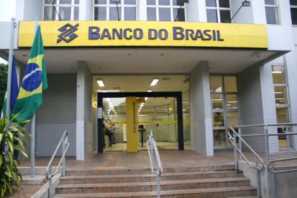 BANCO DO BRASIL E CAIXA JÁ TEM JUROS MAIS ALTOS QUE OS OUTROS BANCOS.